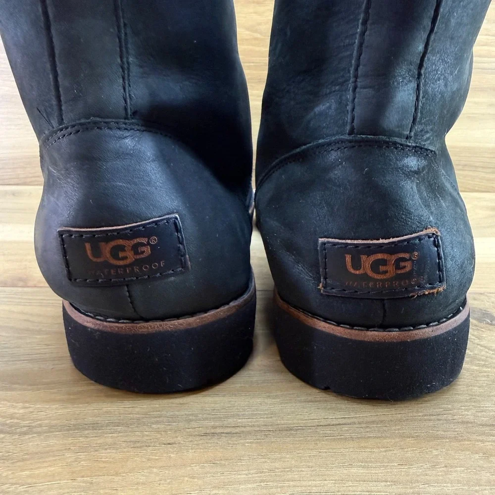 UGG Hannen Boots Mens 9.5 Black Nubuck Waterproof Lace Up Shearling Fur Lined